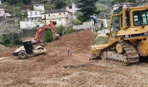 Nis puna per Bypassin e Gjirokastres: Pazari kthehet ne zone kembesore